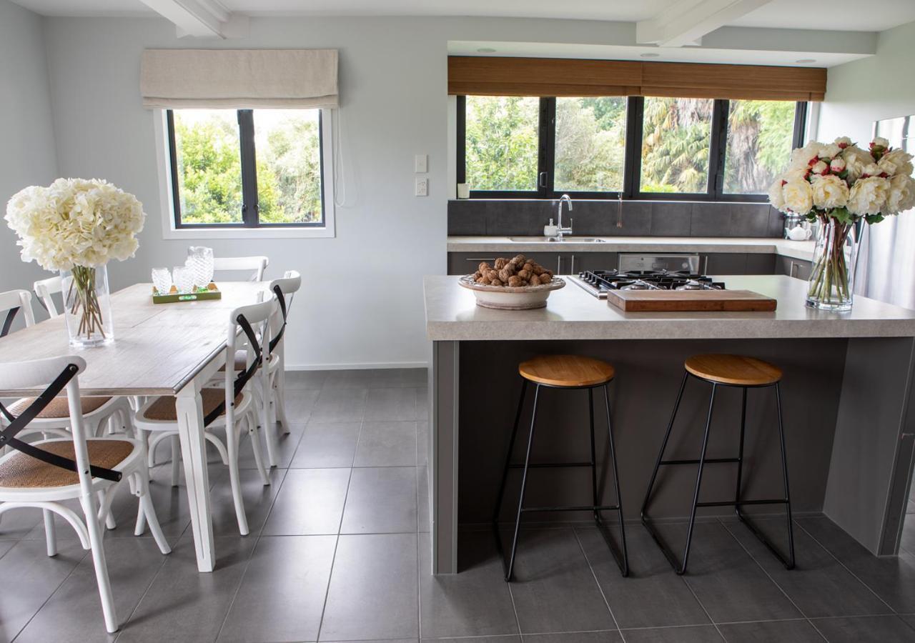 Black Walnut Cottage Havelock North Exterior photo